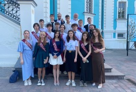 Последний звонок для учеников 9 и 11 классов 